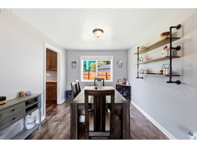 2016 Sw CERISE Way, Troutdale, OR 97060