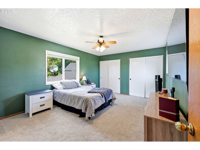 2016 Sw CERISE Way, Troutdale, OR 97060