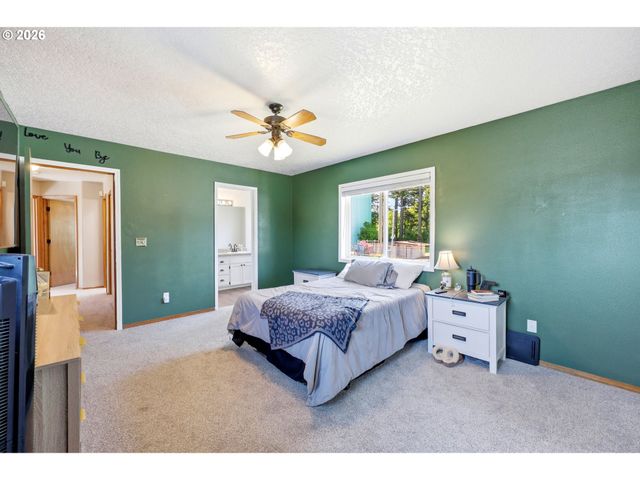 2016 Sw CERISE Way, Troutdale, OR 97060