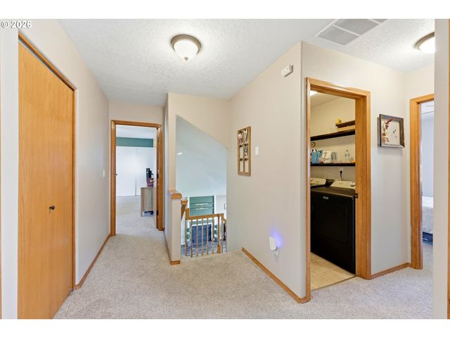 2016 Sw CERISE Way, Troutdale, OR 97060