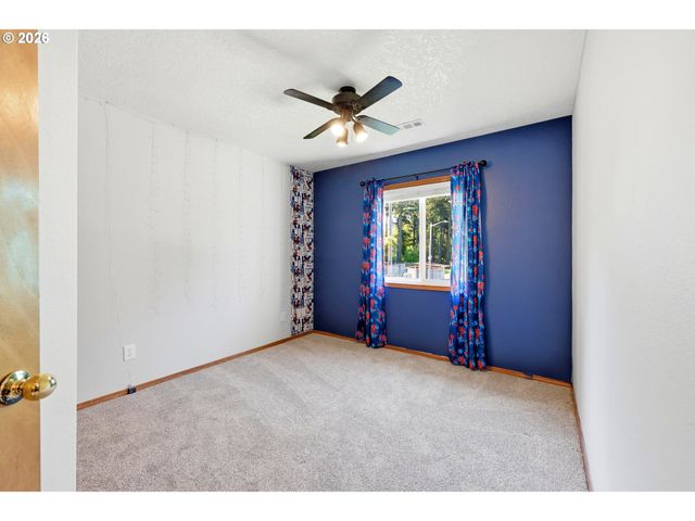 2016 Sw CERISE Way, Troutdale, OR 97060