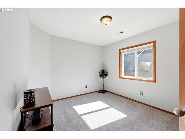 2016 Sw CERISE Way, Troutdale, OR 97060