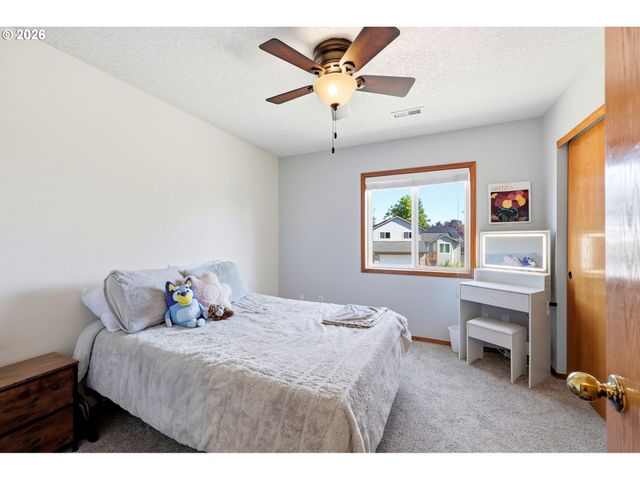 2016 Sw CERISE Way, Troutdale, OR 97060