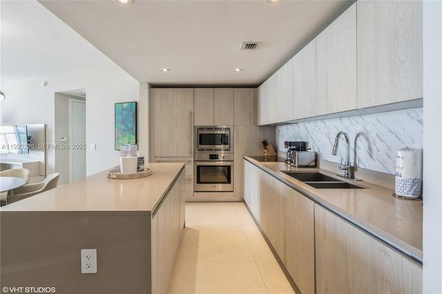 4111 S Ocean Dr 1904, Hollywood, FL 33019