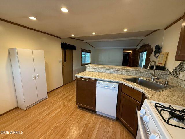 535 S ALMA SCHOOL Road 91, Mesa, AZ 85210