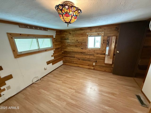 535 S ALMA SCHOOL Road 91, Mesa, AZ 85210