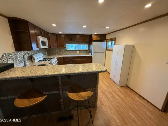 535 S ALMA SCHOOL Road 91, Mesa, AZ 85210