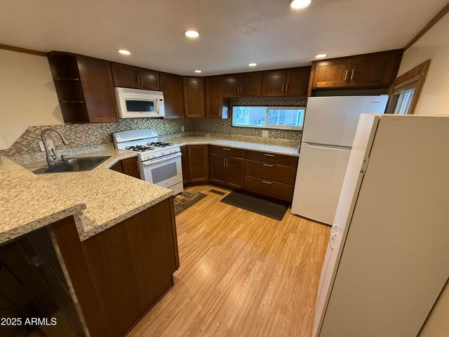 535 S ALMA SCHOOL Road 91, Mesa, AZ 85210