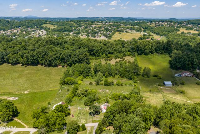 113 Mcinturff Lane, Johnson City, TN 37604