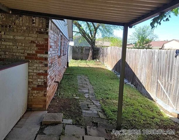 1614 NW Beechwood Dr, Lawton, OK 73505
