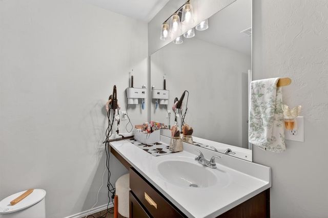 11613 NW 95th Street, Yukon, OK 73099