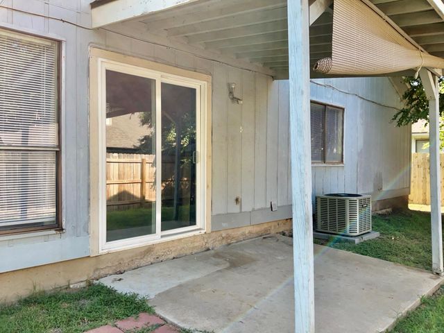 2105 Balsam WAY, Round Rock, TX 78665