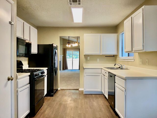 2105 Balsam WAY, Round Rock, TX 78665