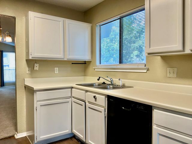 2105 Balsam WAY, Round Rock, TX 78665