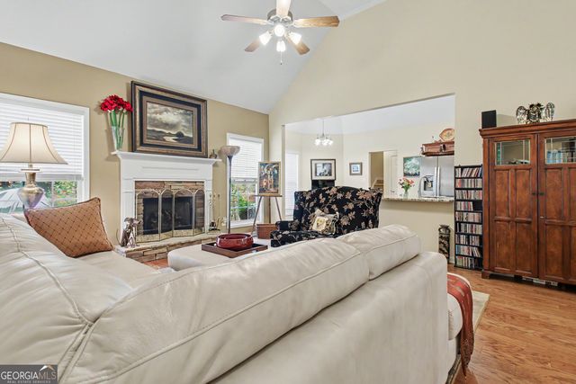 63 Avondale, Newnan, GA 30265