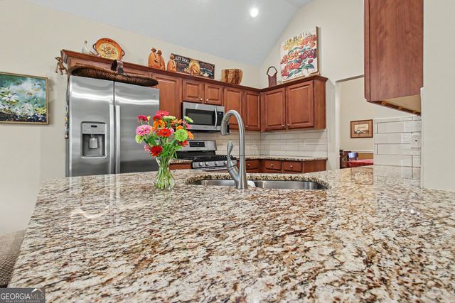 63 Avondale, Newnan, GA 30265