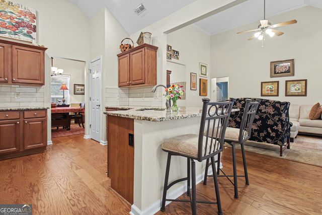 63 Avondale, Newnan, GA 30265