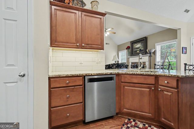 63 Avondale, Newnan, GA 30265
