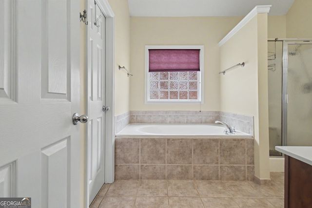 63 Avondale, Newnan, GA 30265