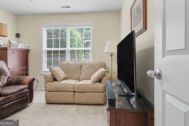 63 Avondale, Newnan, GA 30265