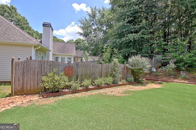 63 Avondale, Newnan, GA 30265