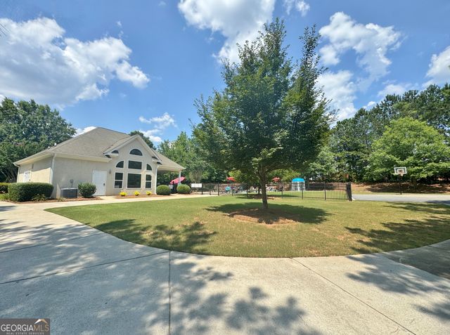 63 Avondale, Newnan, GA 30265