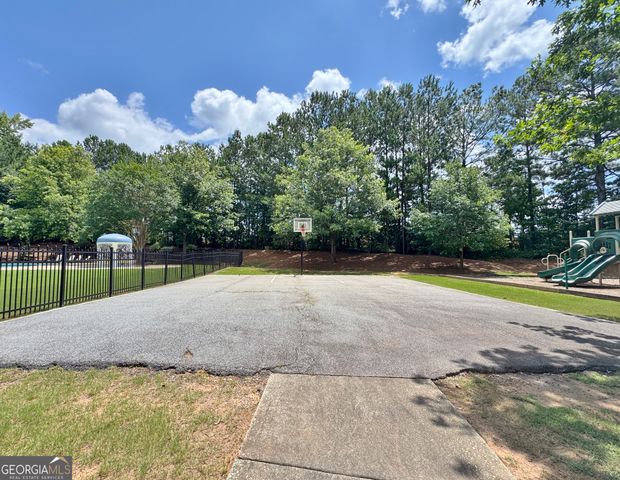 63 Avondale, Newnan, GA 30265