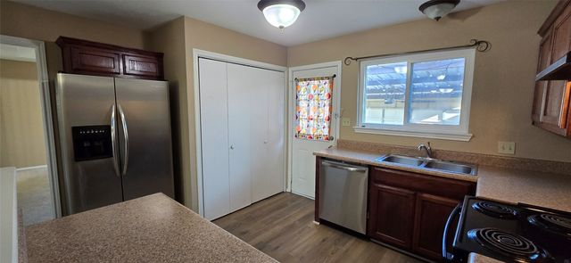 923 Westover Drive, Lancaster, TX 75134