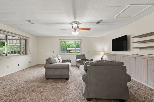 805 Wes Michael Road, Bonham, TX 75418