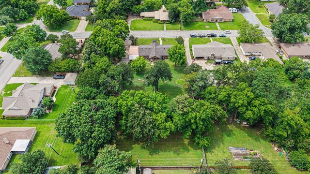805 Wes Michael Road, Bonham, TX 75418