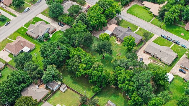 805 Wes Michael Road, Bonham, TX 75418