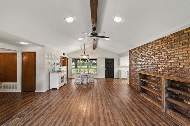 805 Wes Michael Road, Bonham, TX 75418