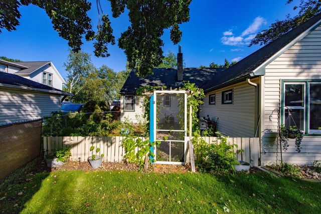 513 N High Street, Fort Atkinson, WI 53538
