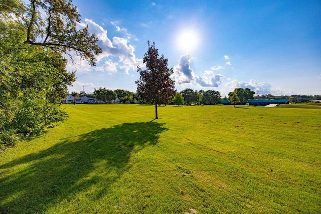 513 N High Street, Fort Atkinson, WI 53538