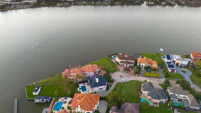 2302 Carina Court, League City, TX 77573