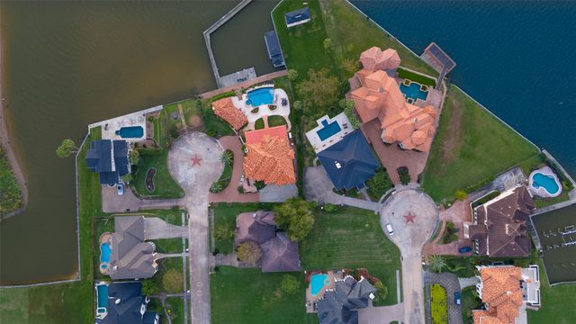 2302 Carina Court, League City, TX 77573