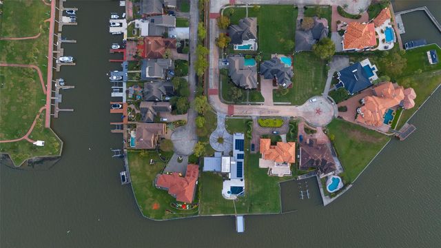 2302 Carina Court, League City, TX 77573