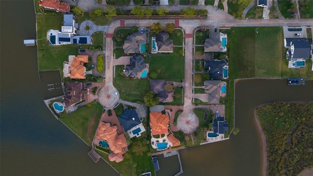 2302 Carina Court, League City, TX 77573