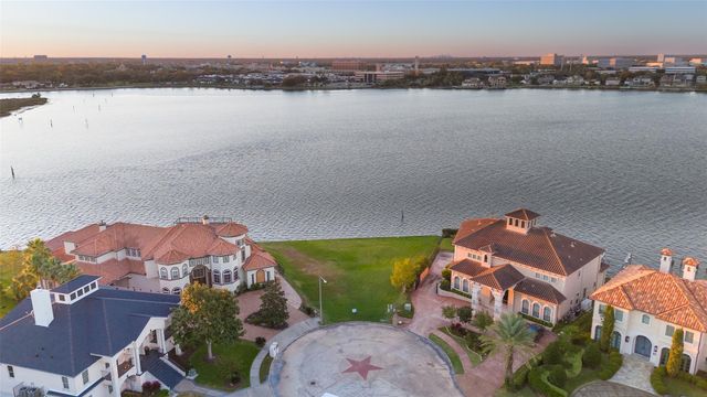 2302 Carina Court, League City, TX 77573