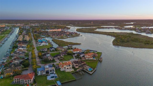 2302 Carina Court, League City, TX 77573