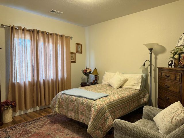 340 Cedar Ridge Drive, Cave Junction, OR 97523