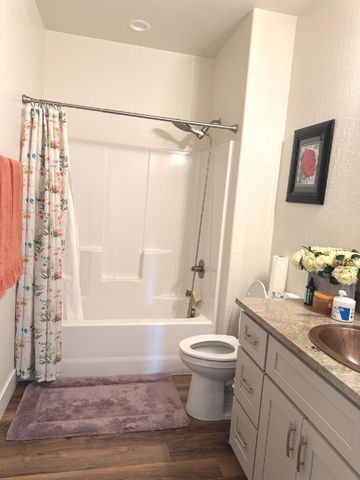 340 Cedar Ridge Drive, Cave Junction, OR 97523