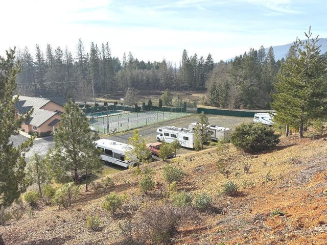 340 Cedar Ridge Drive, Cave Junction, OR 97523