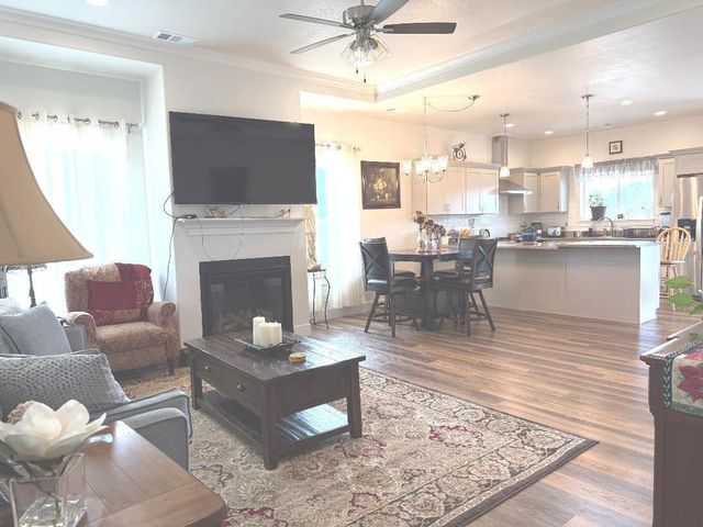 340 Cedar Ridge Drive, Cave Junction, OR 97523