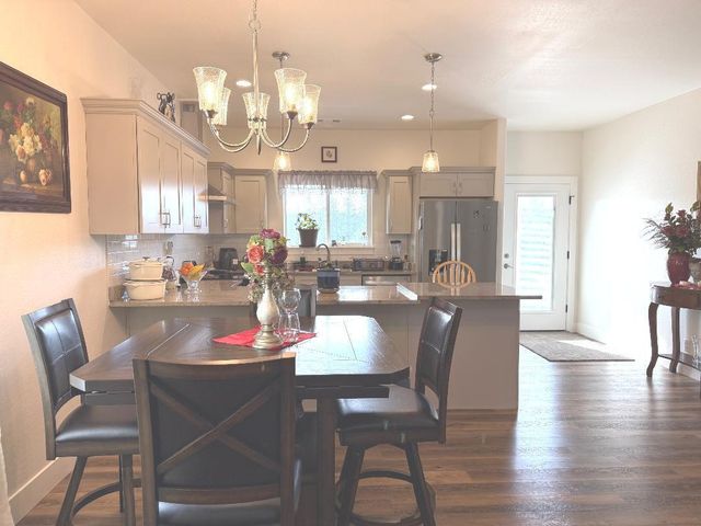 340 Cedar Ridge Drive, Cave Junction, OR 97523