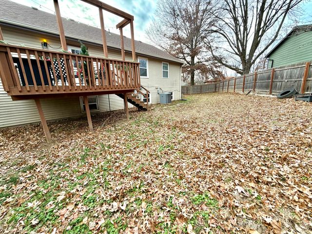 1416 W GEORGETOWN LP, Columbia, MO 65203