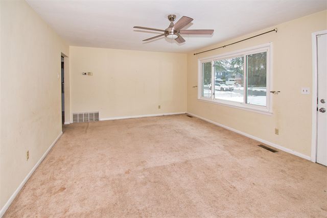 903 N Detroit Street, Buchanan, MI 49107