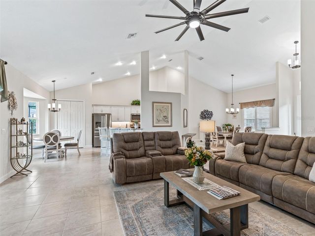 3828 OAK POINTE DRIVE, Lady Lake, FL 32159