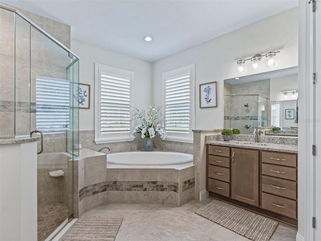 3828 OAK POINTE DRIVE, Lady Lake, FL 32159