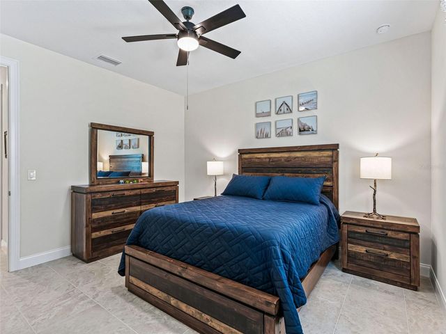 3828 OAK POINTE DRIVE, Lady Lake, FL 32159